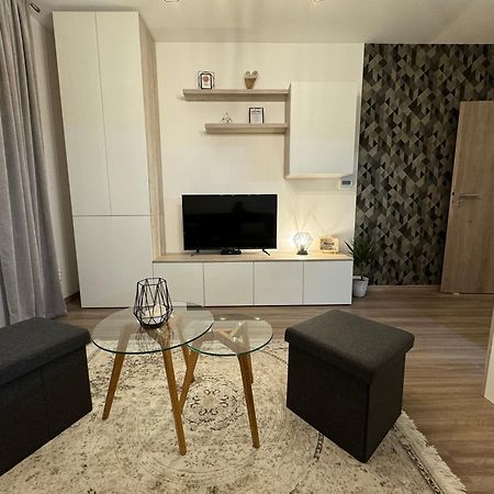 Moderny Apartman S Vyhladom Na Vysoke Tatry Poprad Exterior photo