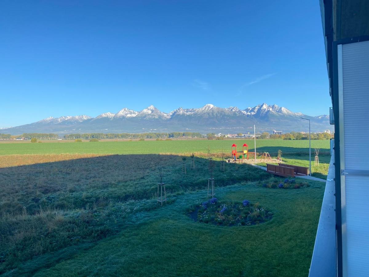 Moderny Apartman S Vyhladom Na Vysoke Tatry Poprad Exterior photo